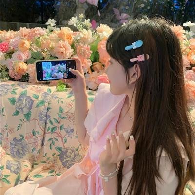27套礼服封面